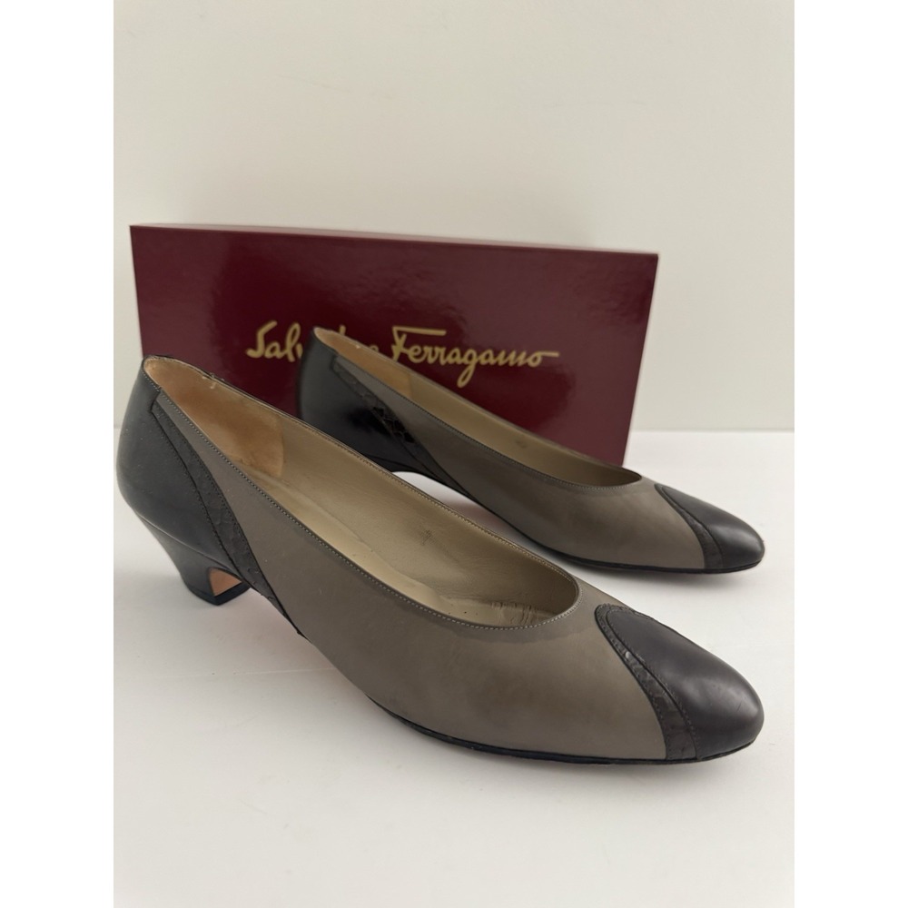 Vintage Salvatore Ferragamo Bronze Leather Shoes Black Cap Toe Wedge 8 AA